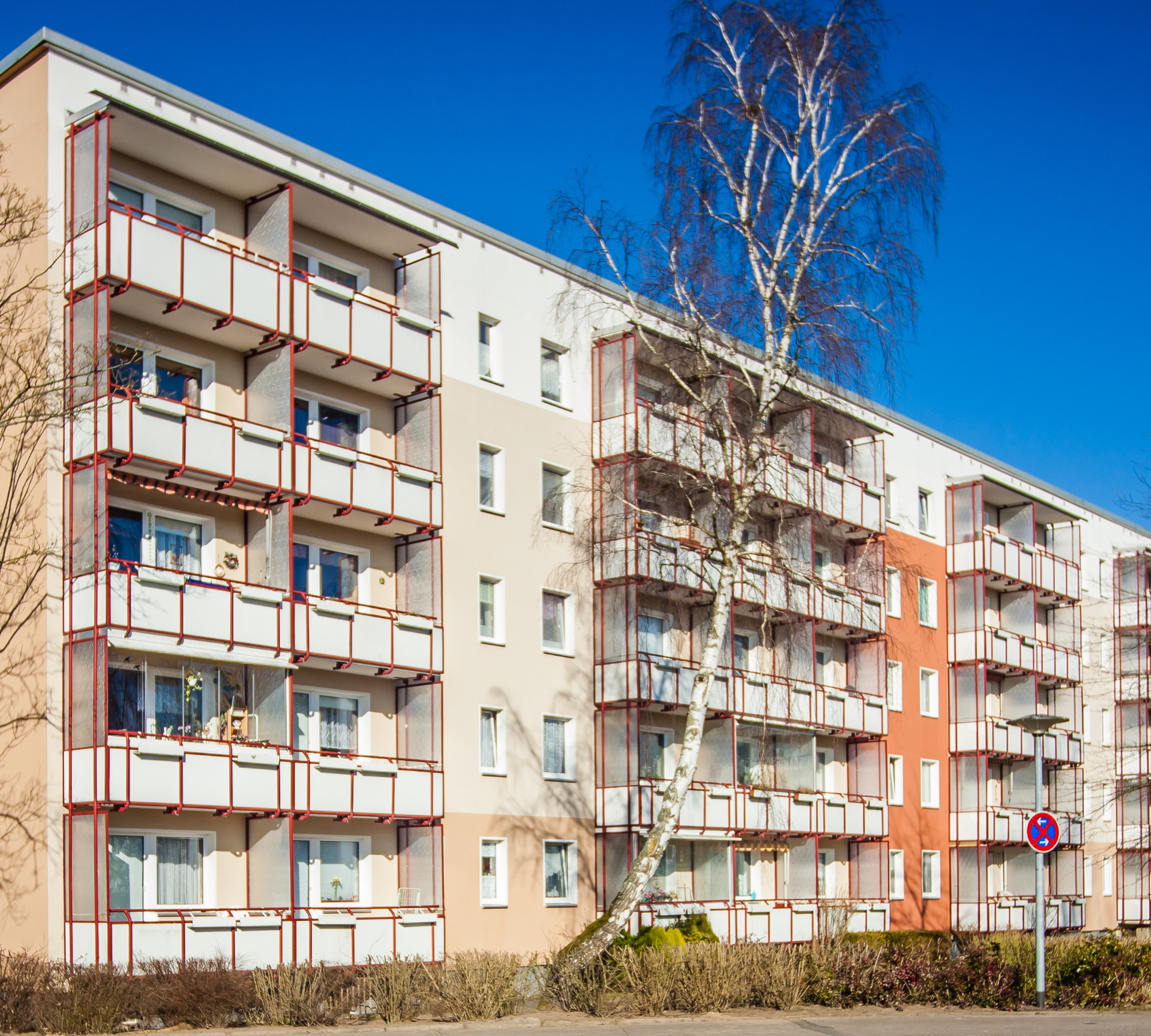 Haus mit Balkon